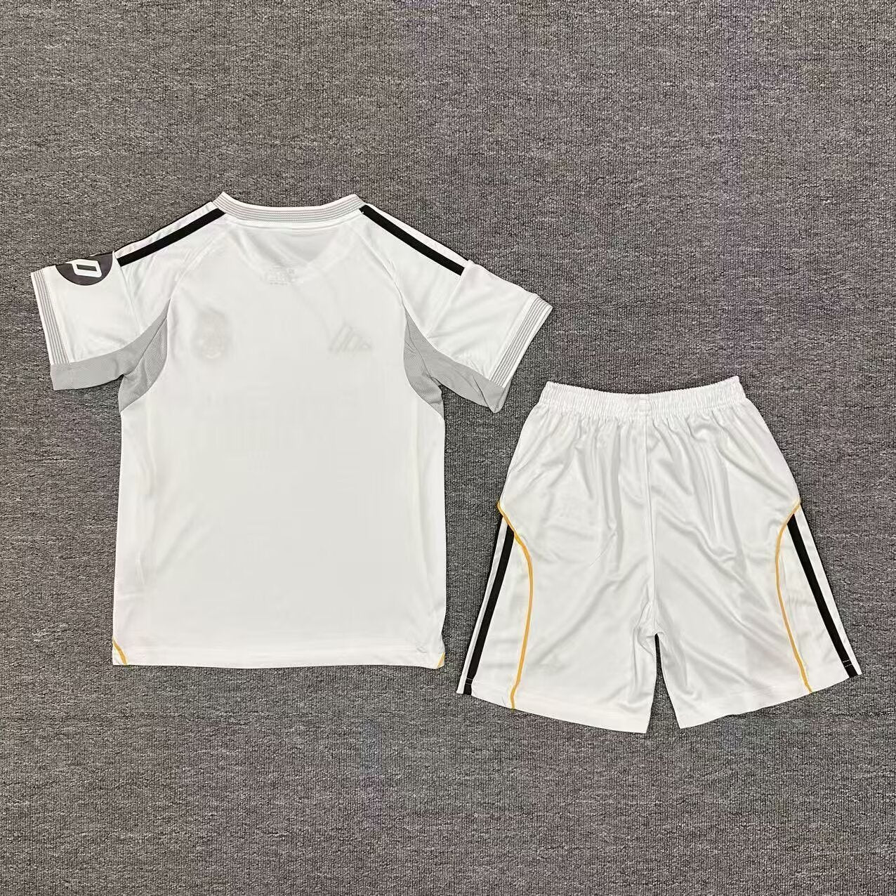 Real Madrid Kids 2024/25